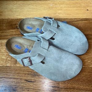 Boston Birkenstocks in Taupe, size 38.